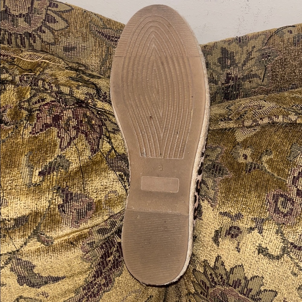 Chic Leopard Print Espadrilles - image 3